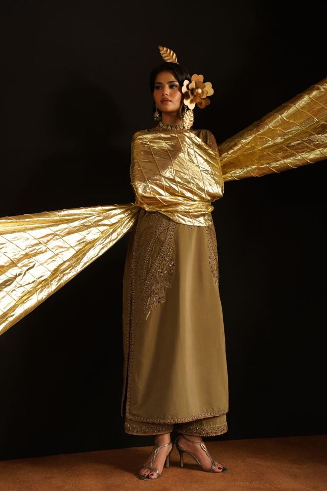 Saffron Garden 3D Silk Suit